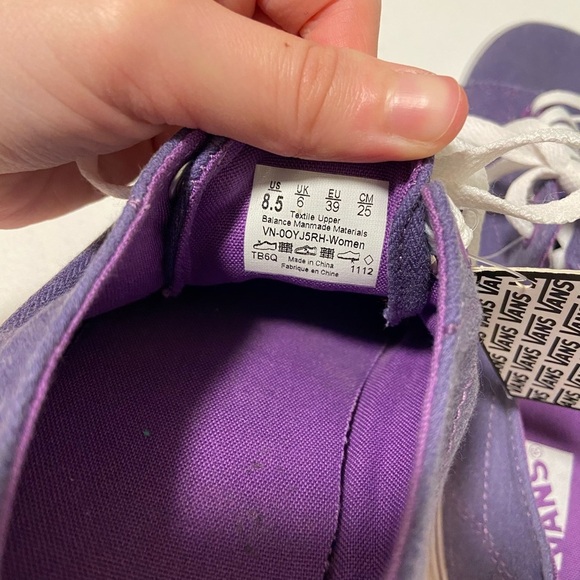 NWT | Vans women’s sneakers — size 8.5 - Picture 5 of 6